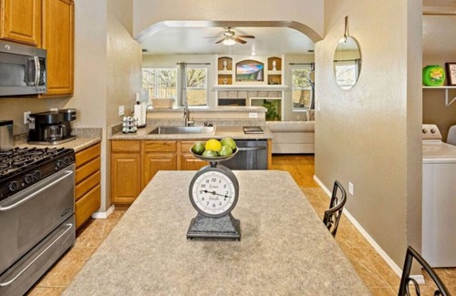 Ponderosa Trails House | Weston 1 bed - King Memory Foam