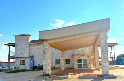 Gonzales Hotel | Westwood Inn Extended Stay by OYO Gonzales TX