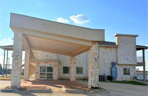 Gonzales Hotel | Westwood Inn Extended Stay by OYO Gonzales TX