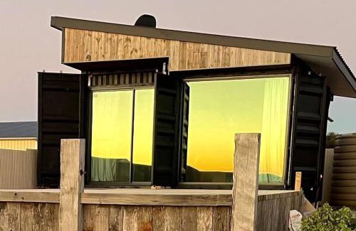 Wright House | Weyland Shipping Container Home in Venus Bay, South Australia