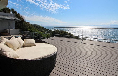 De Kelders Villa | Whale Huys: Direct ocean-front villa, 4br/ba, Wifi, Infinity Pool
