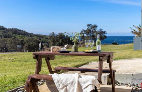 Fishermans Bay Apartment | Whale Studio Suite