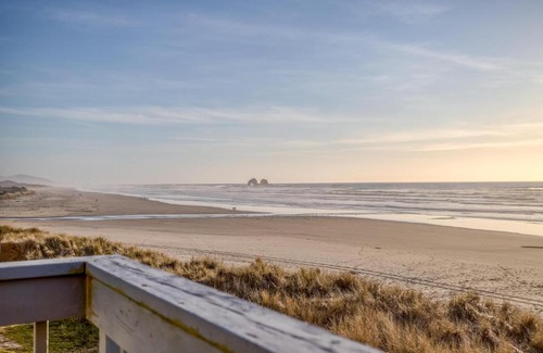 Rockaway Beach House | Whale Watcher Condo 2 - Meredith Lodging