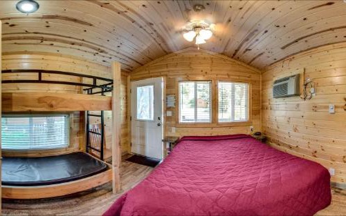 South Beach Resort | Whalers Rest Studio Cabin 13