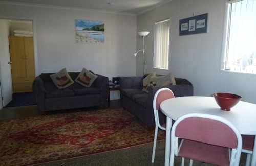 Whangamata House | Whangamata Beach Unit across the road from Harbour