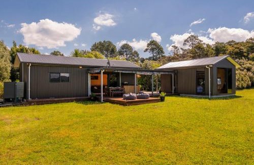 Te Rerenga House | Whangapoua Glamping Hideaway - Whangapoua Bach