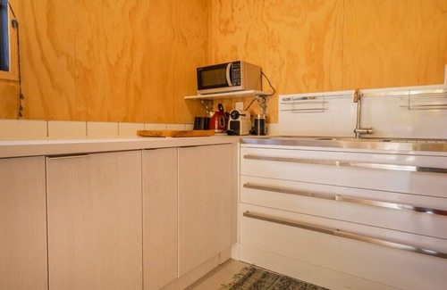 Te Rerenga Cottage | Whangapoua Glamping Hideaway - Whangapoua Bach