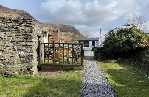 Manod Cottage | What will you find at the bottom of the garden.
