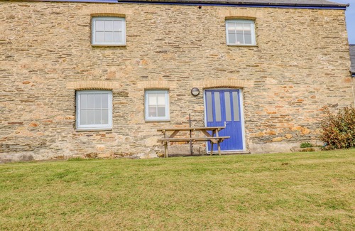 Newquay Cottage | WHEAL HONEY, family friendly, with a garden in St Newlyn East