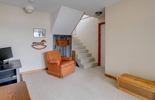 Lac-Louisa Cabin | Wheatfield Cottage - Lakefront Stress Free Getaway