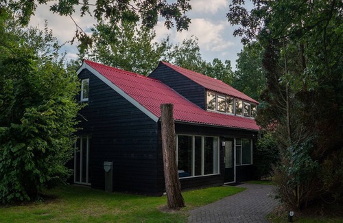 Noordlaren Cottage | Wheelchair accessible bungalow for 12 persons