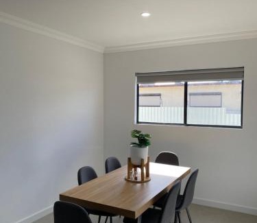 Broken Hill House | When only the best will do. Bhas accommodation!