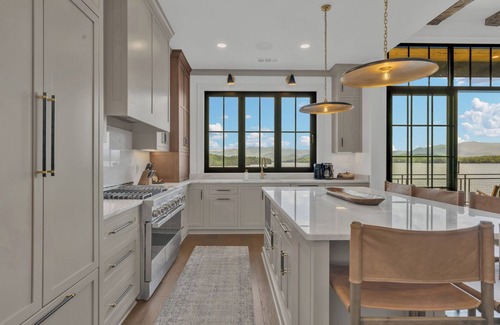 Cedar Cliff House | Where luxury meets perfection. 6BR, 4.5BA on Lake Chatuge.