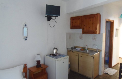 Skopelos Apartment | Where the sea meets the sky 9 , studiosmilos-skopelos