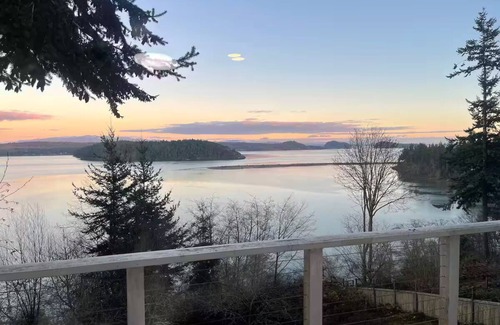 Oak Harbor House | Whidbey Island R&R