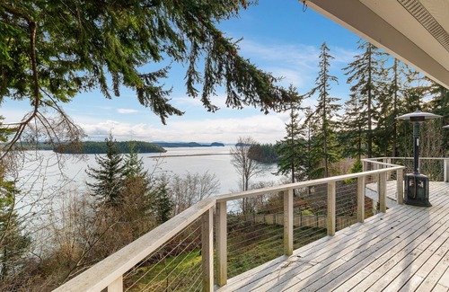 Oak Harbor House | Whidbey Island R&R