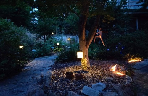 Southwest Raleigh House | Whimsical, Walkable, Garden Gem - The Famous Raleigh Mill House