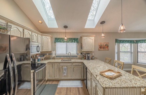 Innsbrook House | Whippoorwill Manor by Innsbrook Vacations!