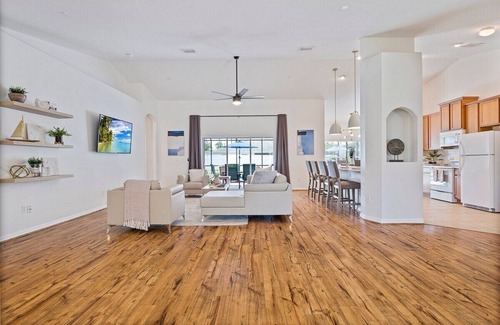 Palm Coast House | Whispering Palm: Renovated 4-Bedroom Oasis