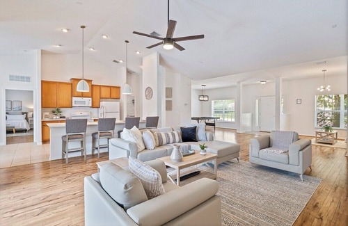 Palm Coast House | Whispering Palm: Renovated 4-Bedroom Oasis