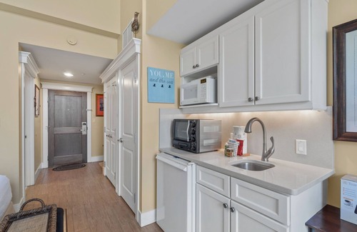 Baytowne Wharf Condo | "Whispering Palms" #3501 Sleeps 4