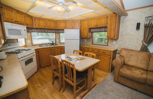 Richmond Cabin | Whispering Pines. 1BR +loft, w/queen hide-a-bed. Lake view, beach access.