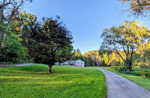 Springwater House | Whispers of Nature: Spacious 4BR Nature Escape/Sleeps 15/Fishing & Hiking