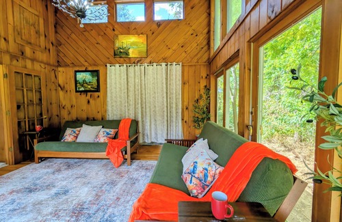 Springwater House | Whispers of Nature: Spacious 4BR Nature Escape/Sleeps 15/Fishing & Hiking