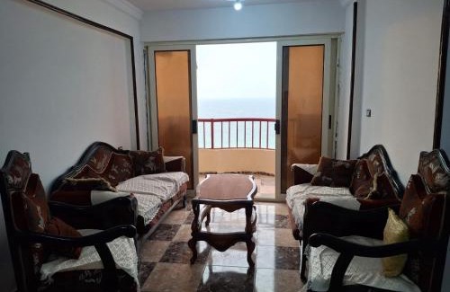 Al-'Amriyah Apartment | Whispers of Waves