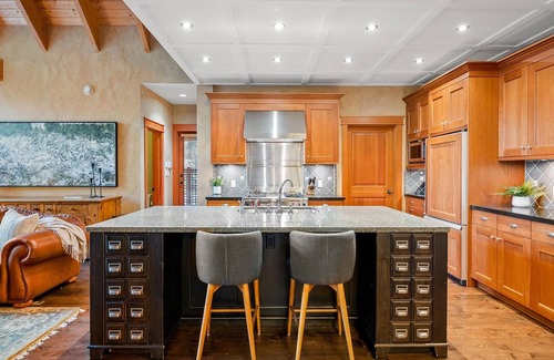 Whistler Ski Chalet | Whistler Post and Beam Luxury Chalet - Close to Village - Long nTerm Rental