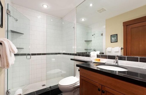 Upper Village House | Whistler Snowy Creek Ski-In Access