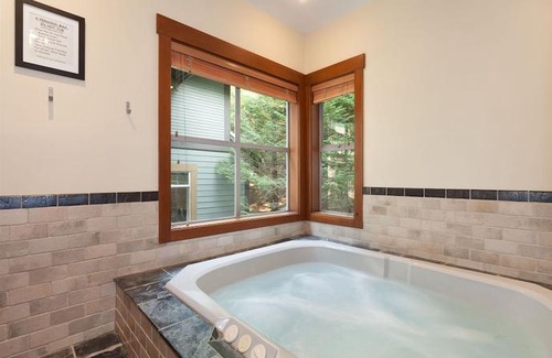 Upper Village House | Whistler Snowy Creek Ski-In Access