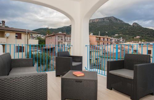 Santa Maria Navarrese Apartment | White & Blue