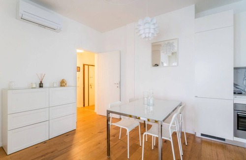 Trionfale Apartment | White Candle, Elegant Flat Close to Gemelli and City Center