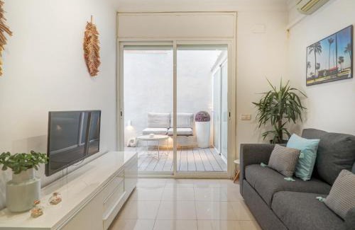 Sitges Town Center Apartment | White Center Apartment by Hello Homes Sitges