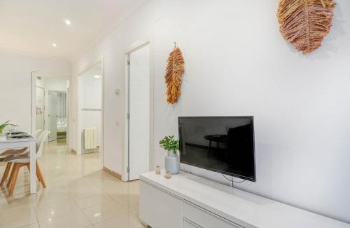 Sitges Town Center Apartment | White Center Apartment by Hello Homes Sitges