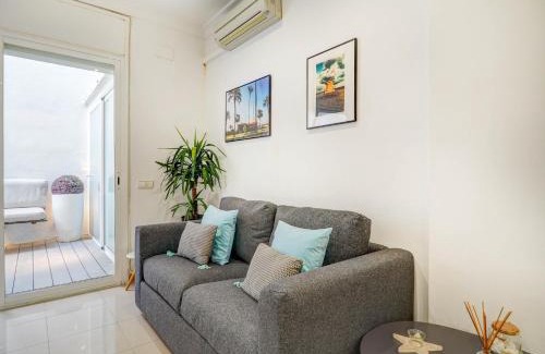Sitges Town Center Apartment | White Center Apartment by Hello Homes Sitges