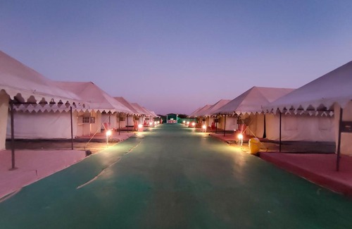 Bhuj Hotel | White Desert Camp