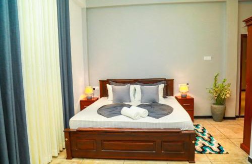 Hikkaduwa House | White Elephant Villa