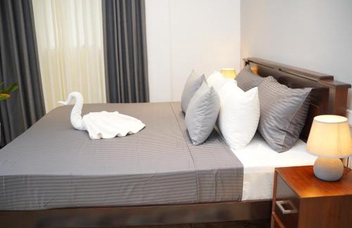 Hikkaduwa House | White Elephant Villa