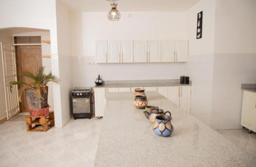 Central Kampala House | White Guest House -Kakiri