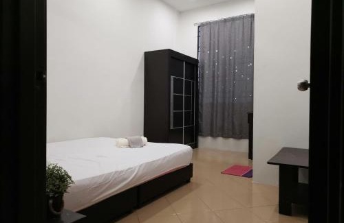 Central Seberang Perai House | White House 19 Room A
