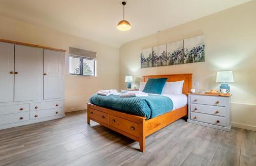Halesworth House | White House Lodges - Avocet