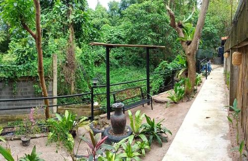 Koh Tao Hostel | White Jail at Koh Tao Hostel