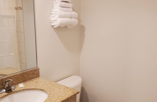 Mississauga Hotel | White Knight Motel
