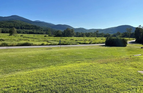 Shelburne Cottage | White Mountain Cottage, Birchcliff