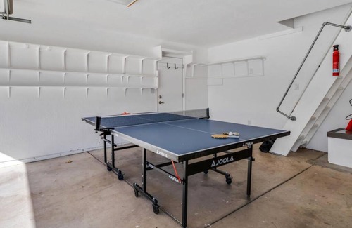 Swiss Manor House | White Peak Lodge Ping Pong Pool Table PACMAN