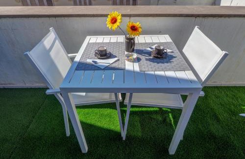 Sitges Town Center Apartment | White Penthouse by Hello Homes Sitges