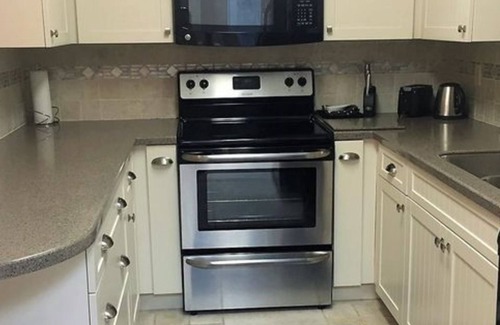 Sarasota House | White Pine Villa,Close to Siesta Key!