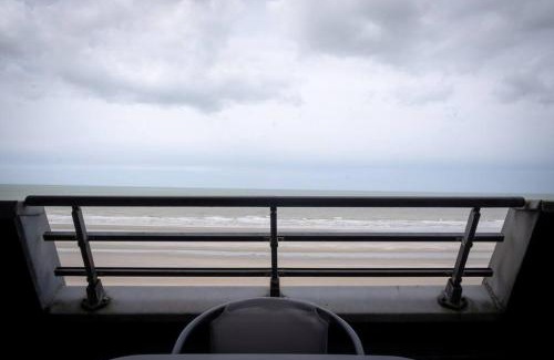 Bray-Dunes Apartment | White & Sea, Face à la mer
